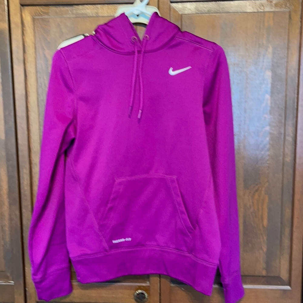 Nike adult small. Like new sweatshirt